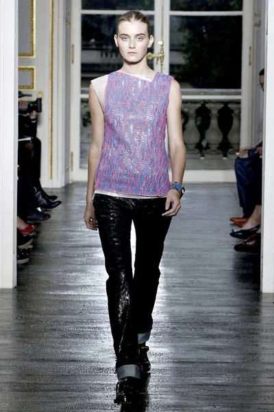Look 27